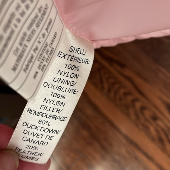 Kids size 2xl Roots down filled pink vest w/zipper & removable faux fur collar - Picture 6 of 11